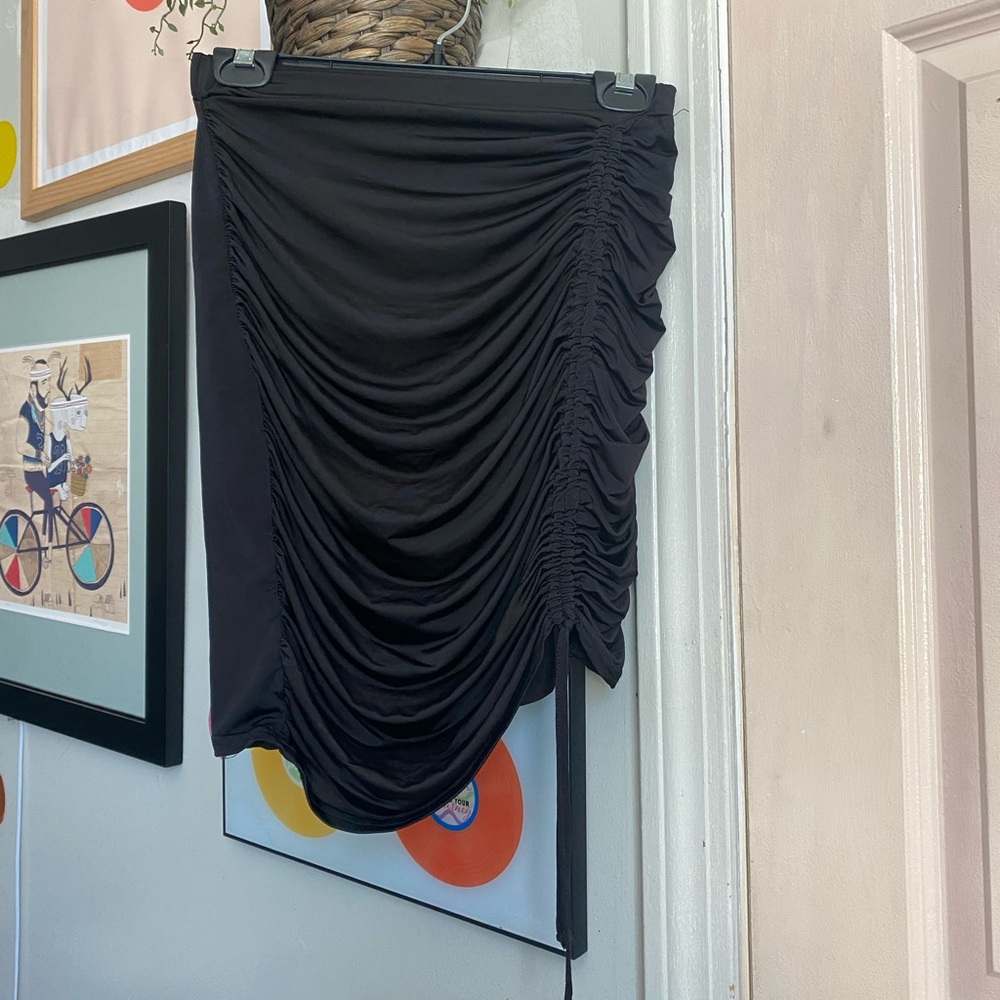 Elegant Black Ruched Skirt